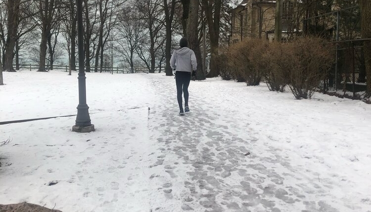 running on snow and ice